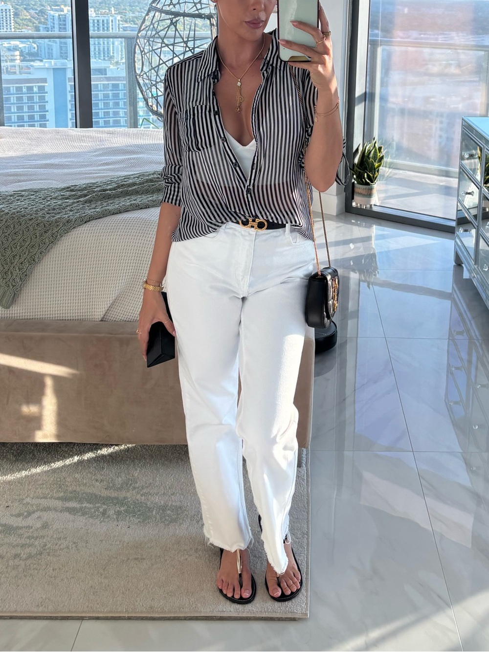 Zara White Wide Leg Cropped Jeans Raw Hem Culotte Denim Pants Size US 4